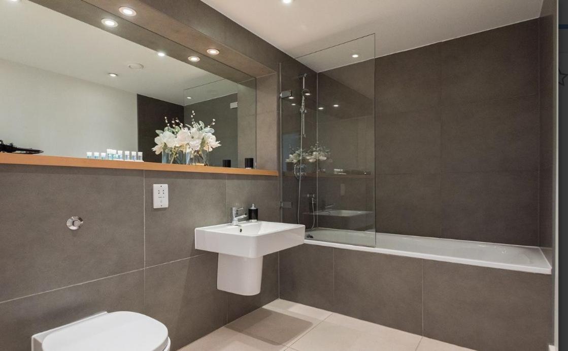 Luxury Cosy With Stunning Skyline Views! * Londres